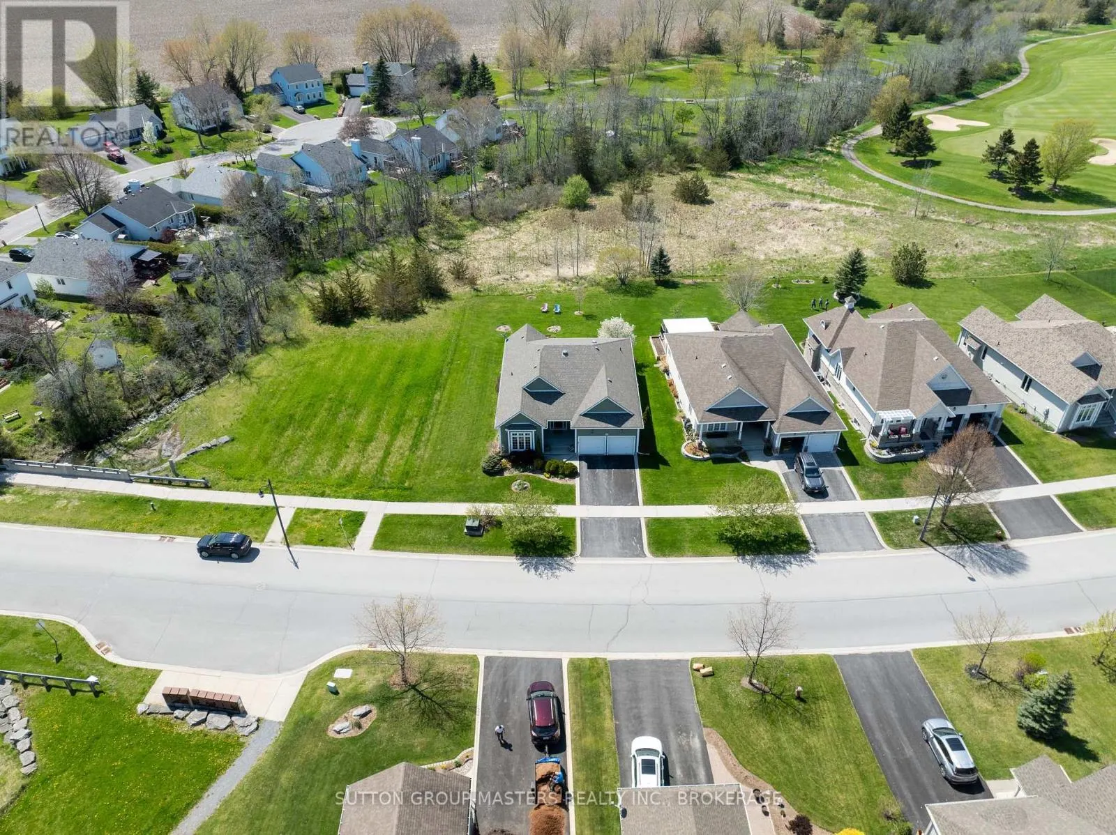 24 COUNTRY CLUB DRIVE