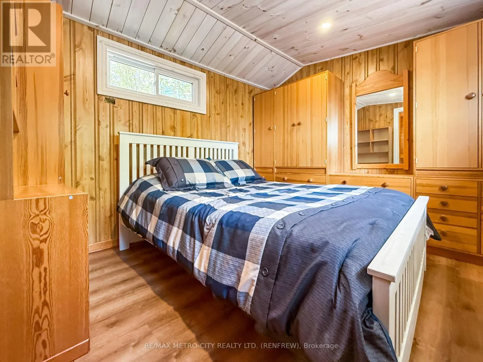 289 DOGWOOD TRAIL
