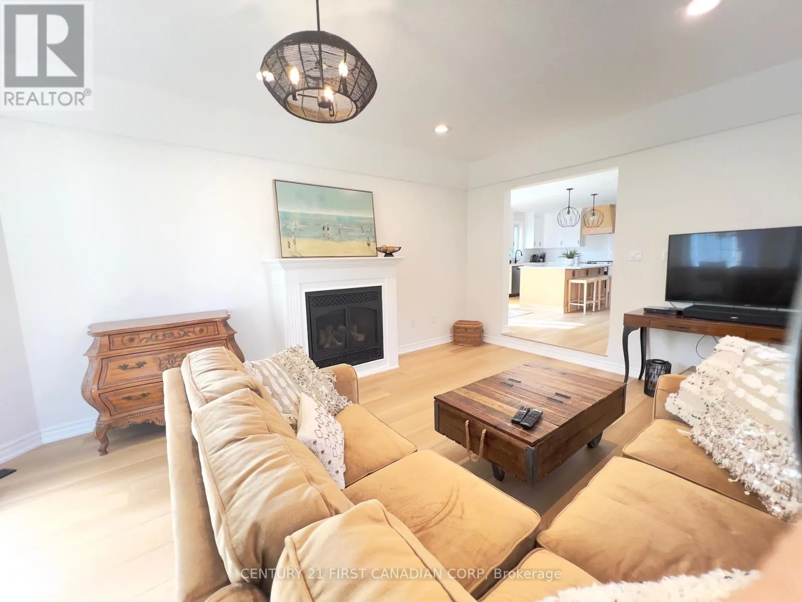 379 FRONT STREET