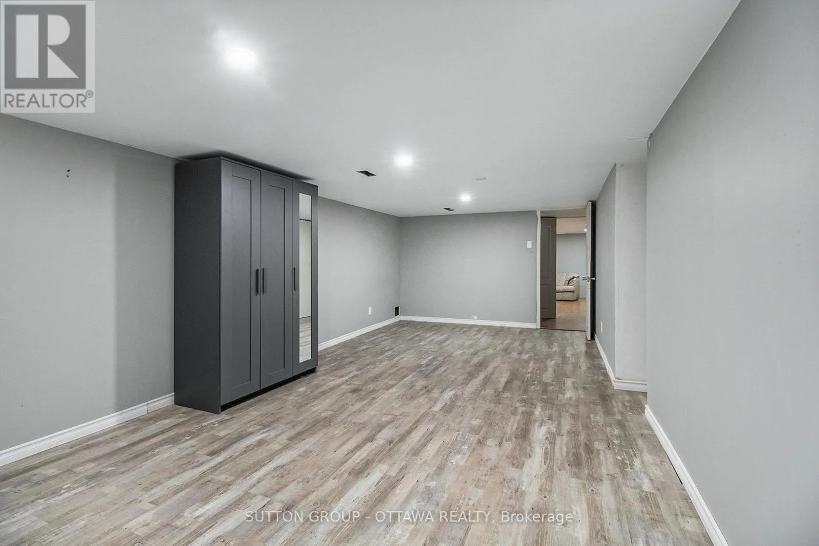 698 COOPER STREET
