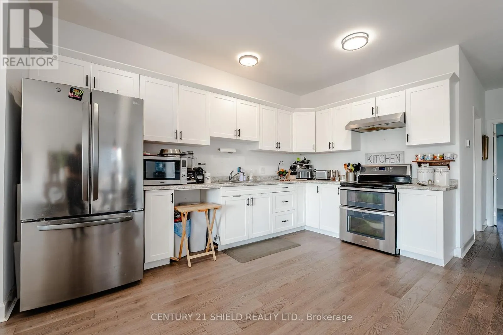 6371 & 6373 MONUMENT WAY