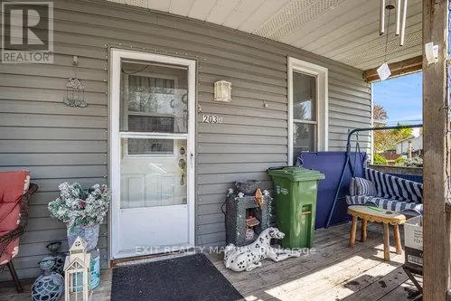 203 CASTOR STREET