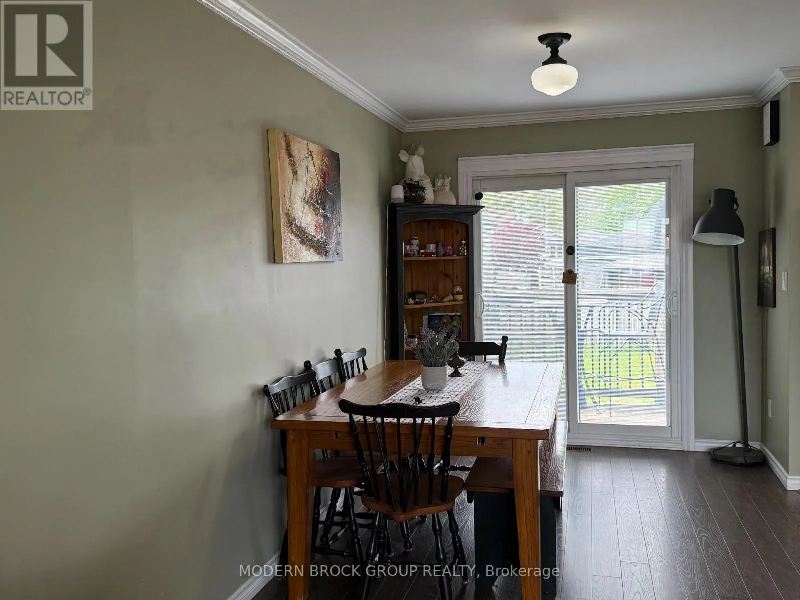 1350 LINDEN CRESCENT