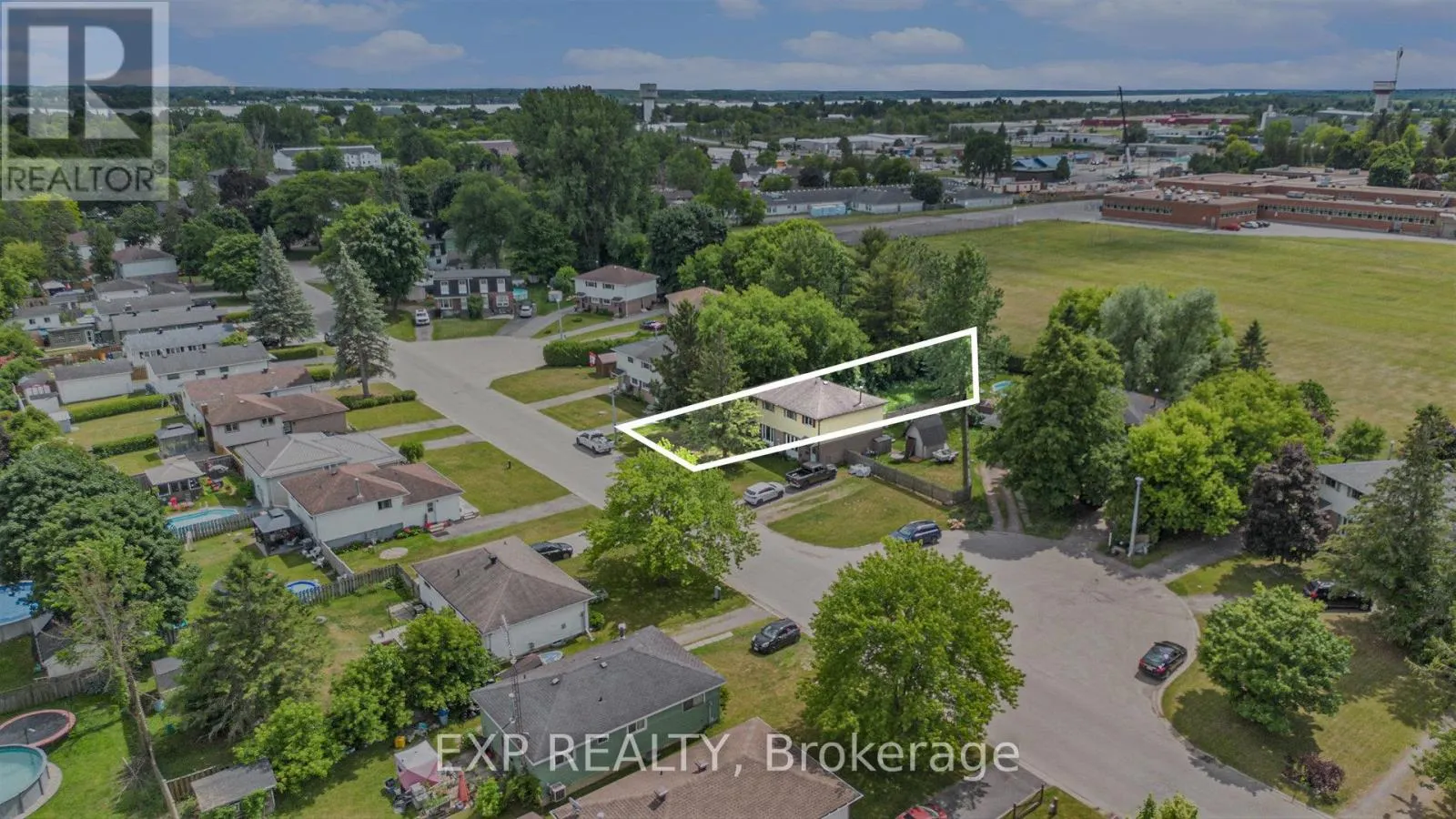 983 MACKENZIE ROAD