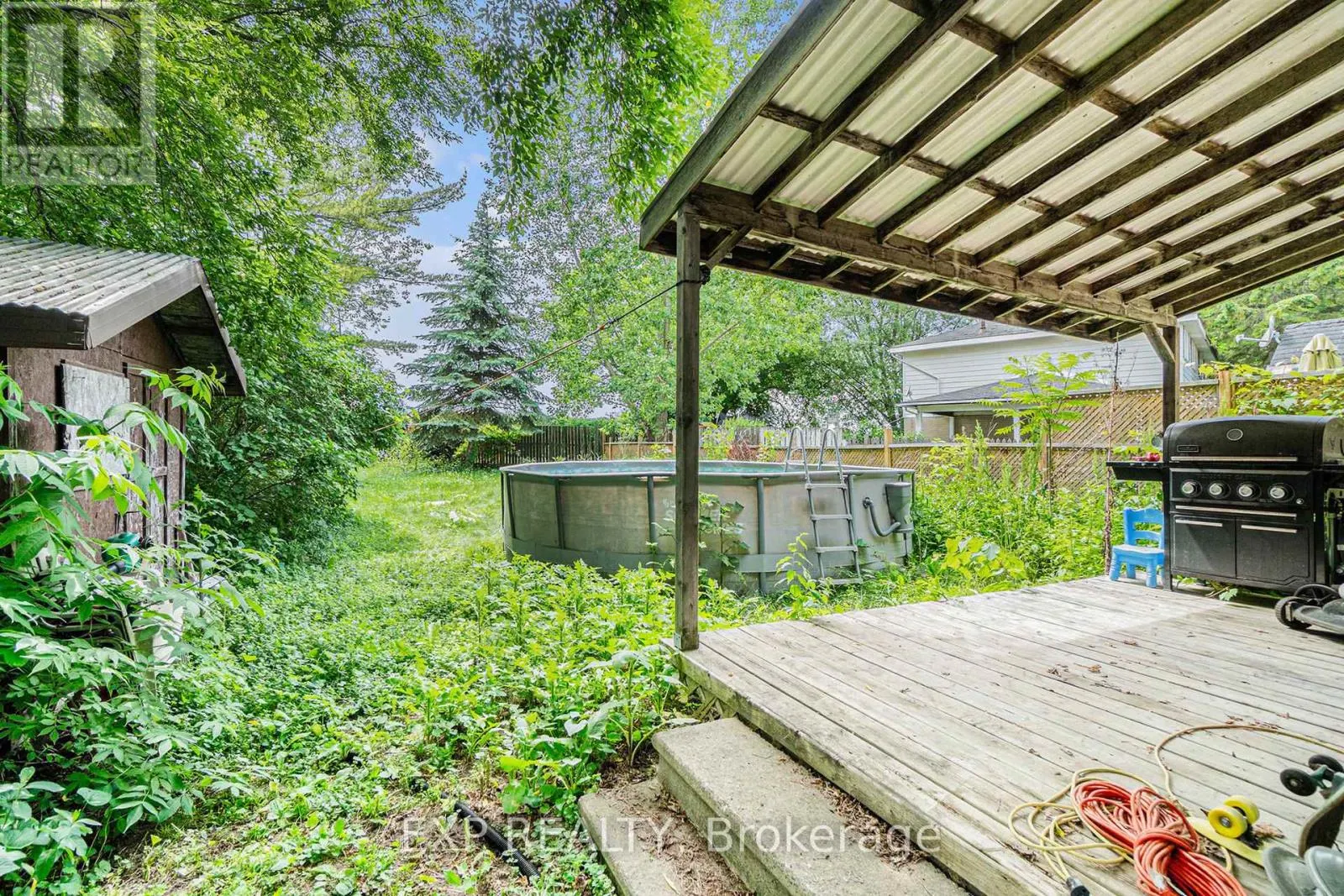 983 MACKENZIE ROAD