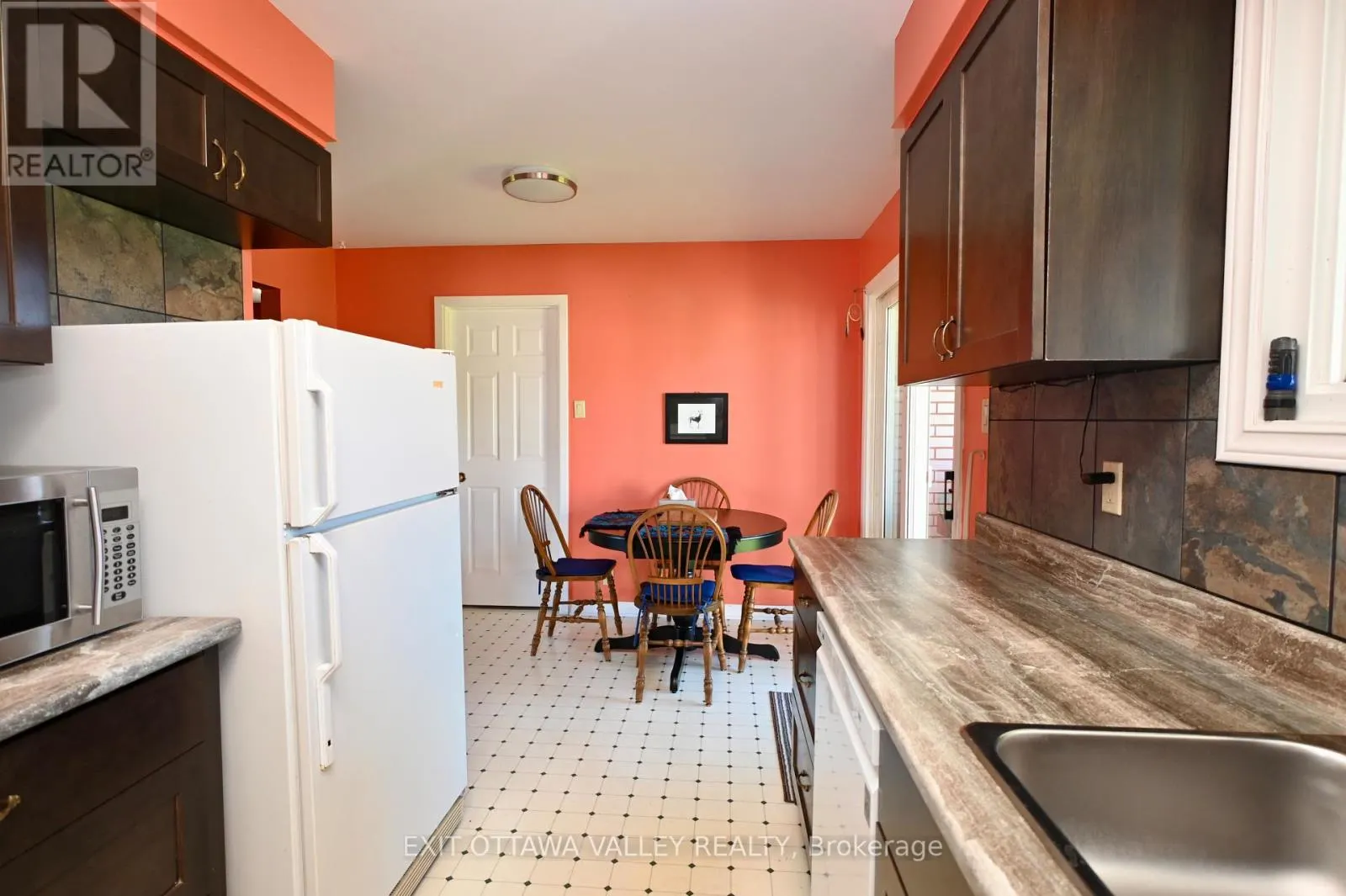 2297 BEACHBURG ROAD