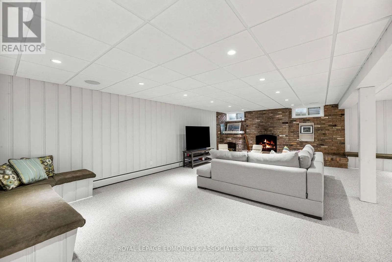 603 GLENWOOD DRIVE