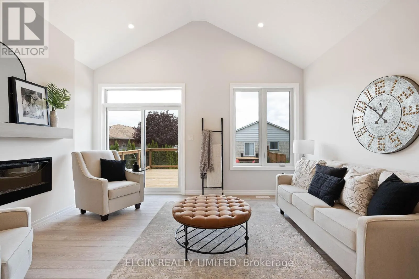 6 HEMLOCK CRESCENT