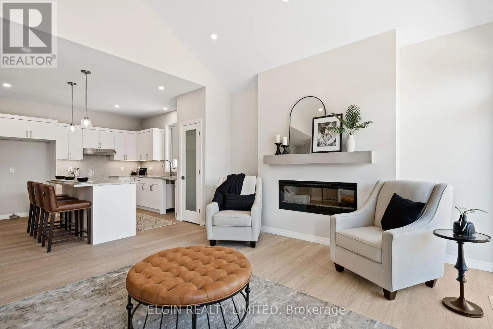 6 HEMLOCK CRESCENT