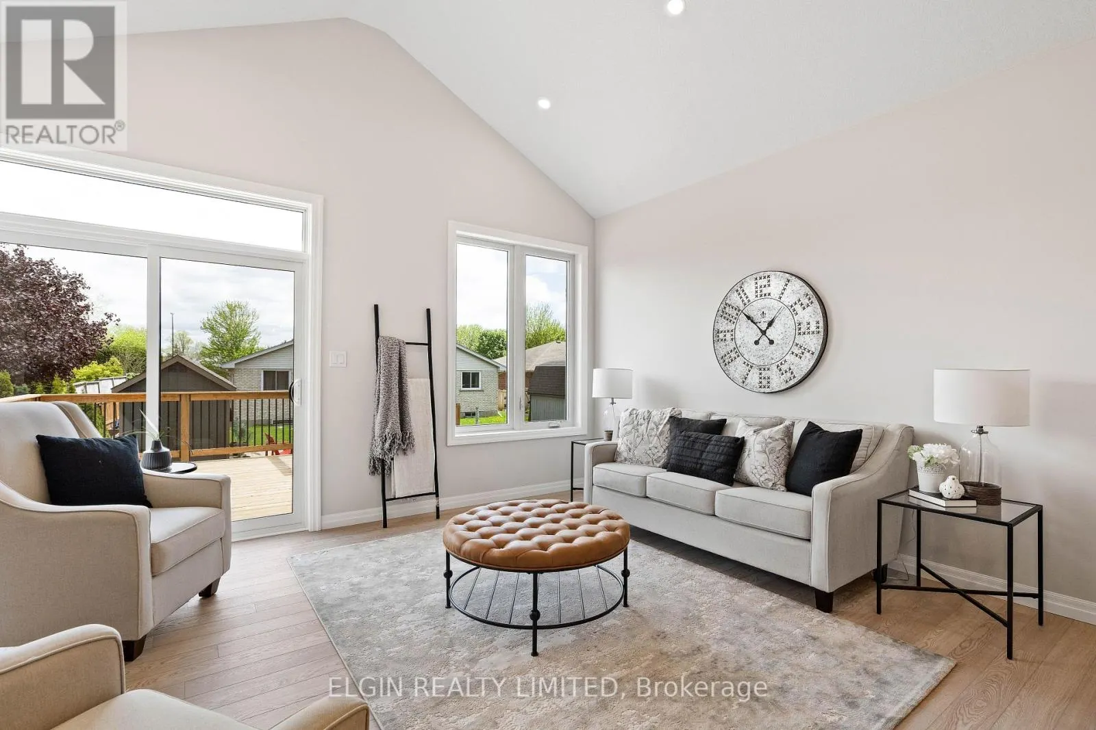6 HEMLOCK CRESCENT