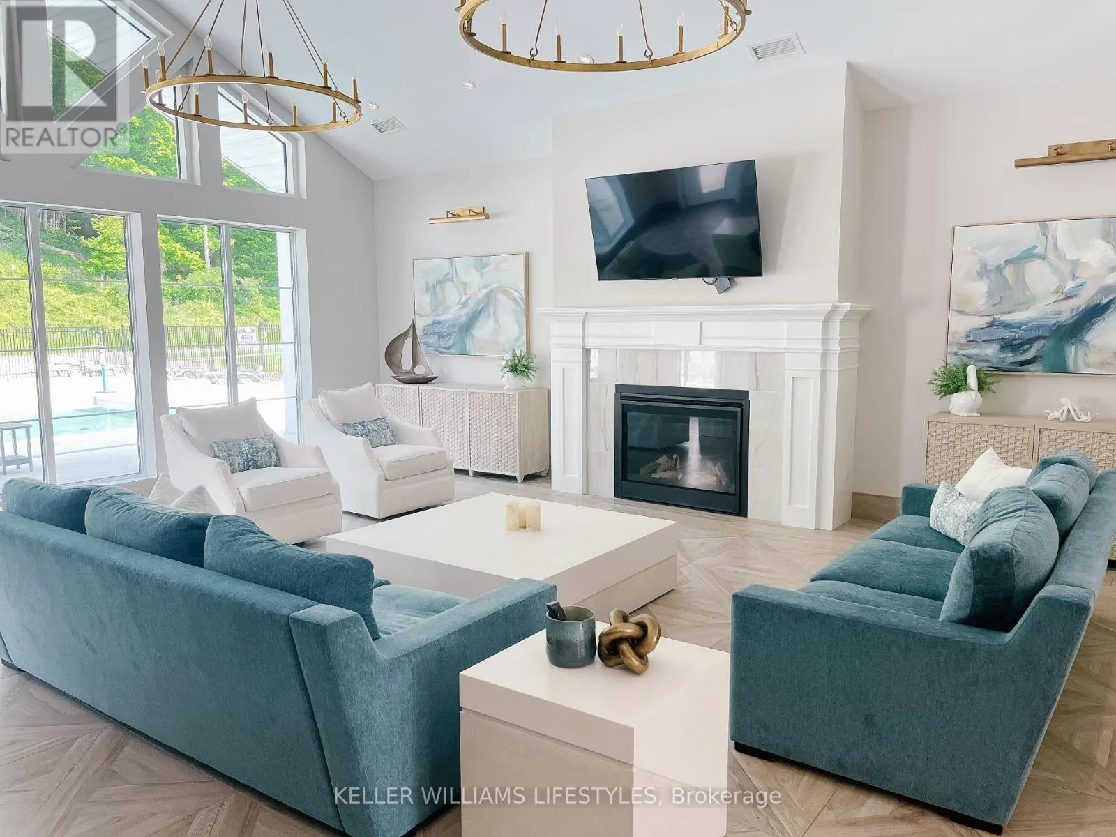 210 - 100 THE PROMENADE STREET, #210