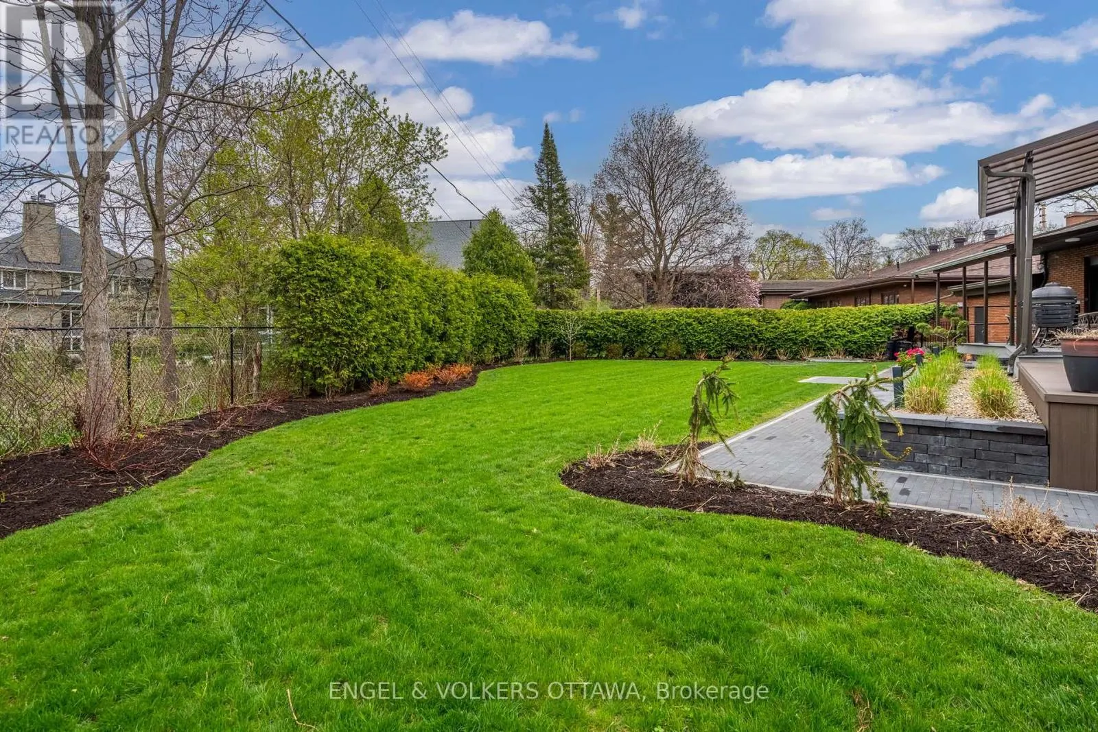 165 ISLAND PARK DRIVE