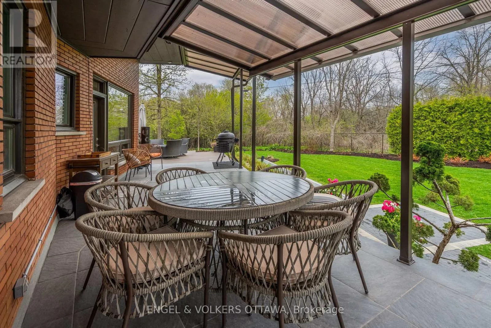 165 ISLAND PARK DRIVE