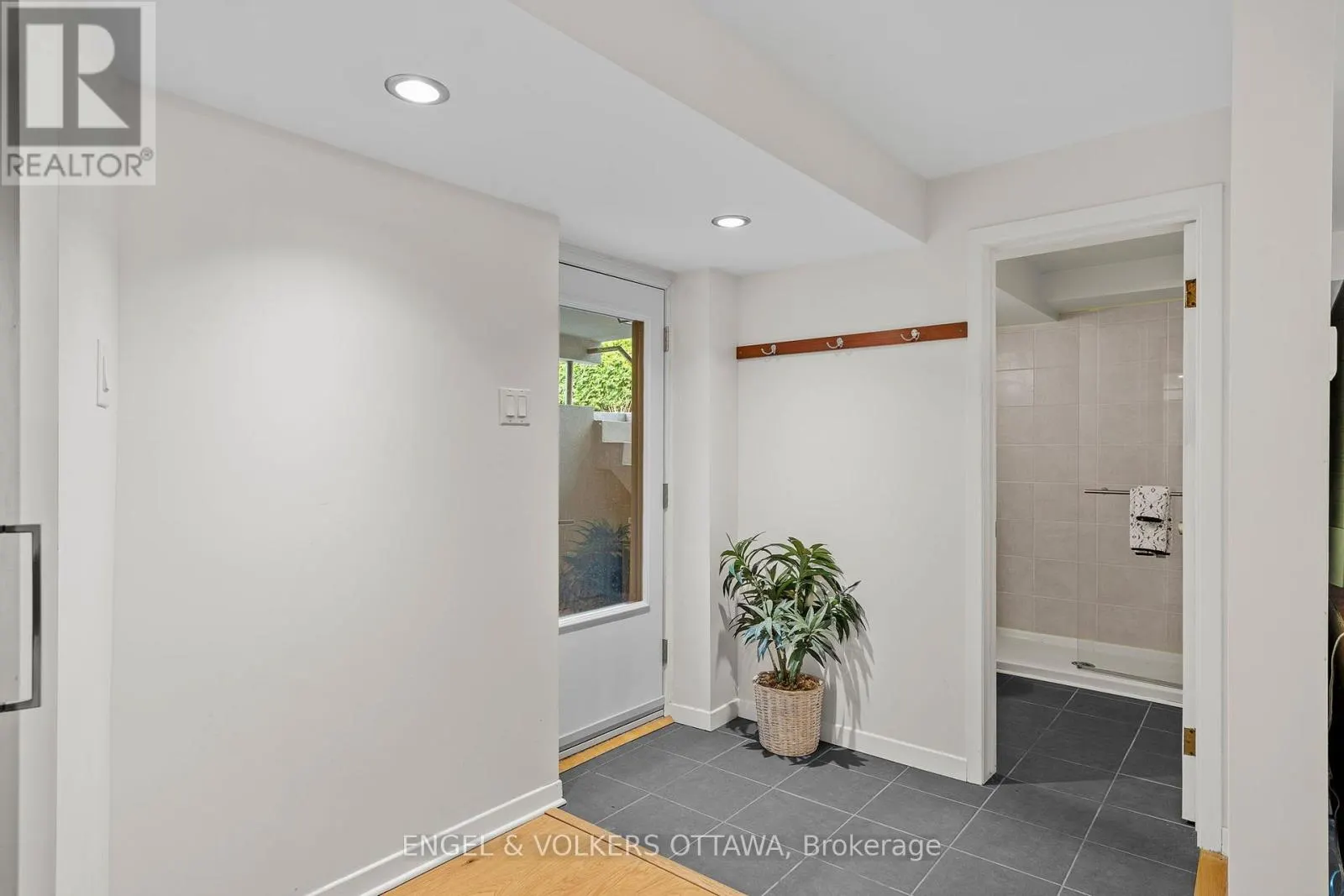 165 ISLAND PARK DRIVE