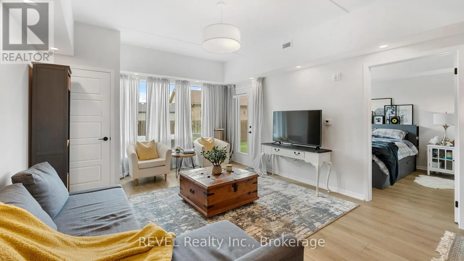 106 - 3998 VICTORIA AVENUE, #106