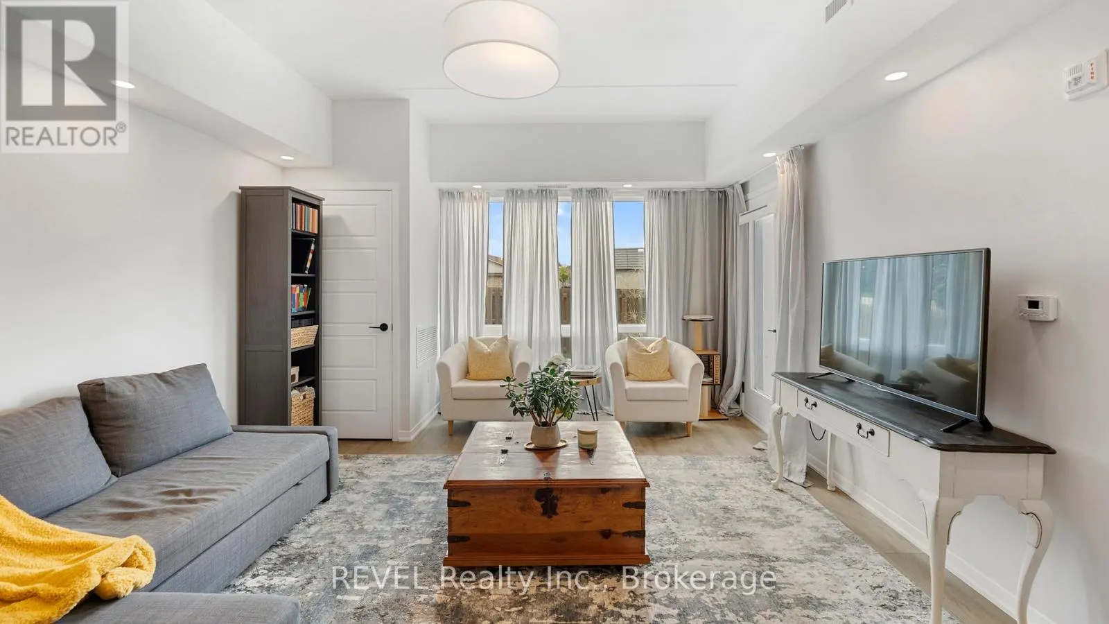 106 - 3998 VICTORIA AVENUE, #106