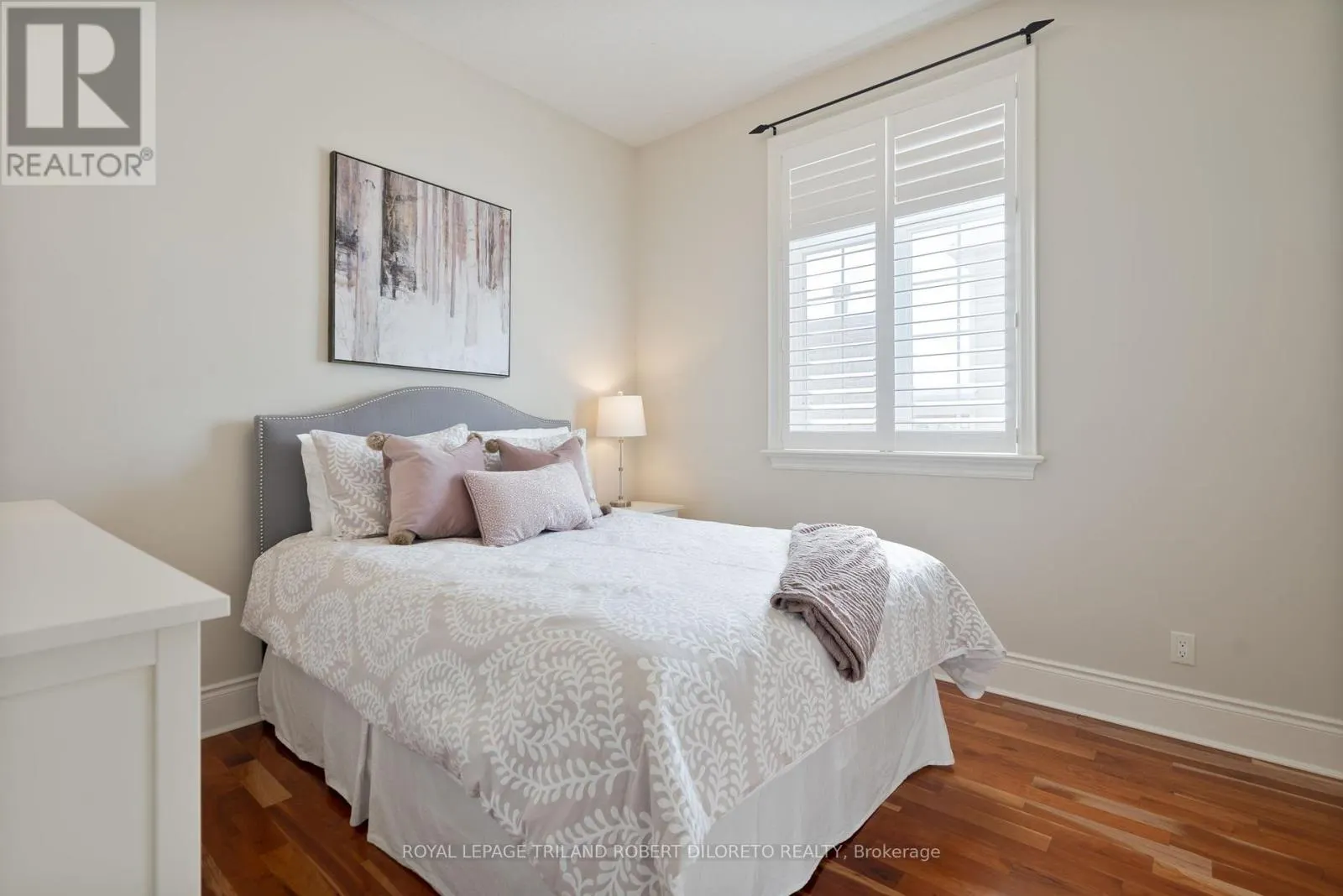 37 BARON CRESCENT