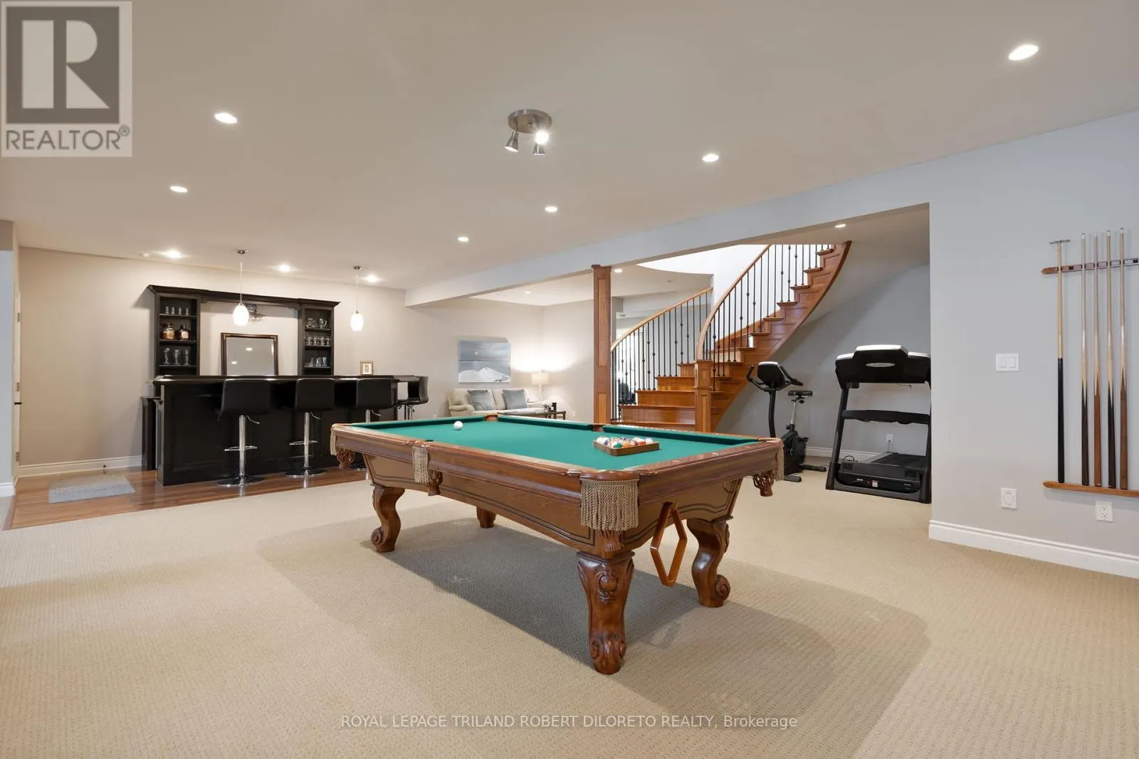 37 BARON CRESCENT