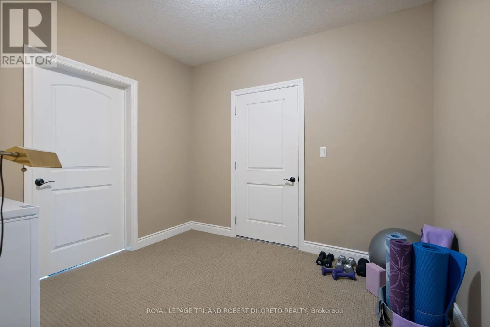 37 BARON CRESCENT