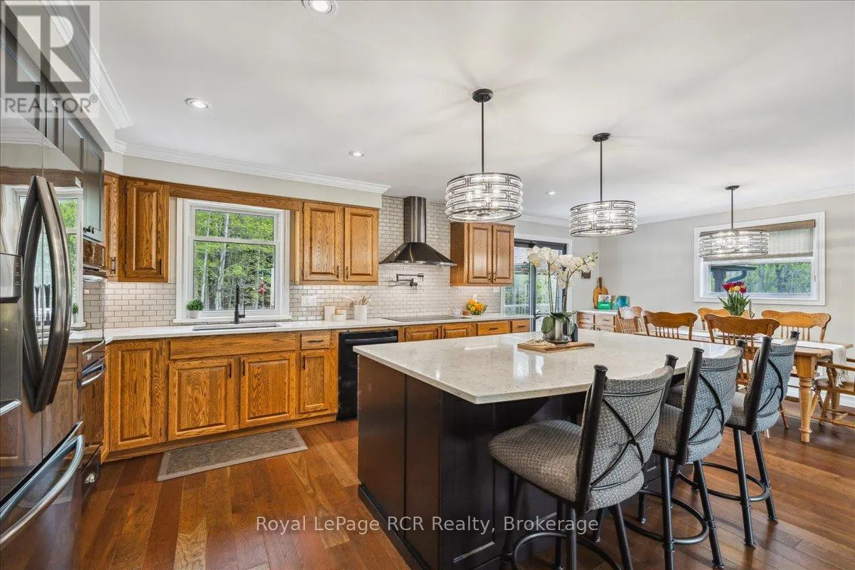 103488 GREY 18 ROAD