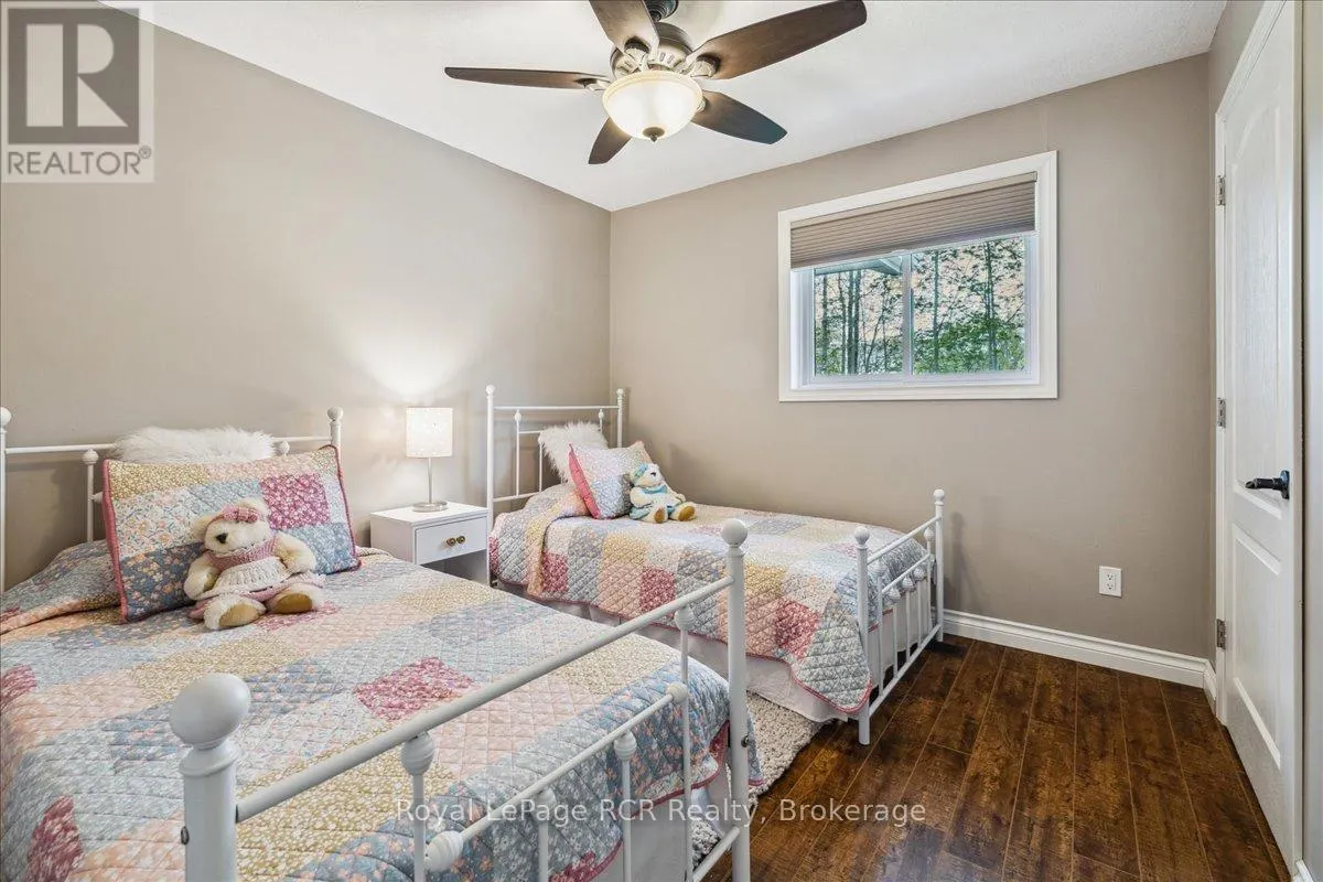 103488 GREY 18 ROAD