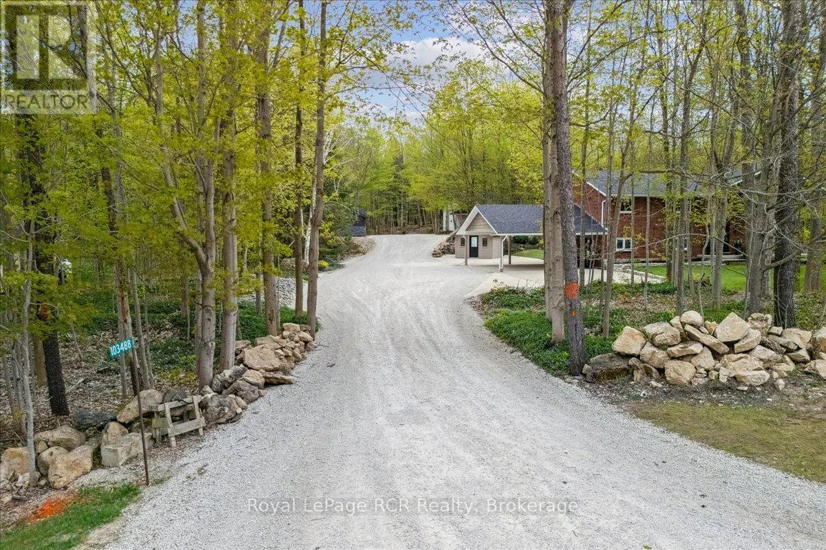 103488 GREY 18 ROAD