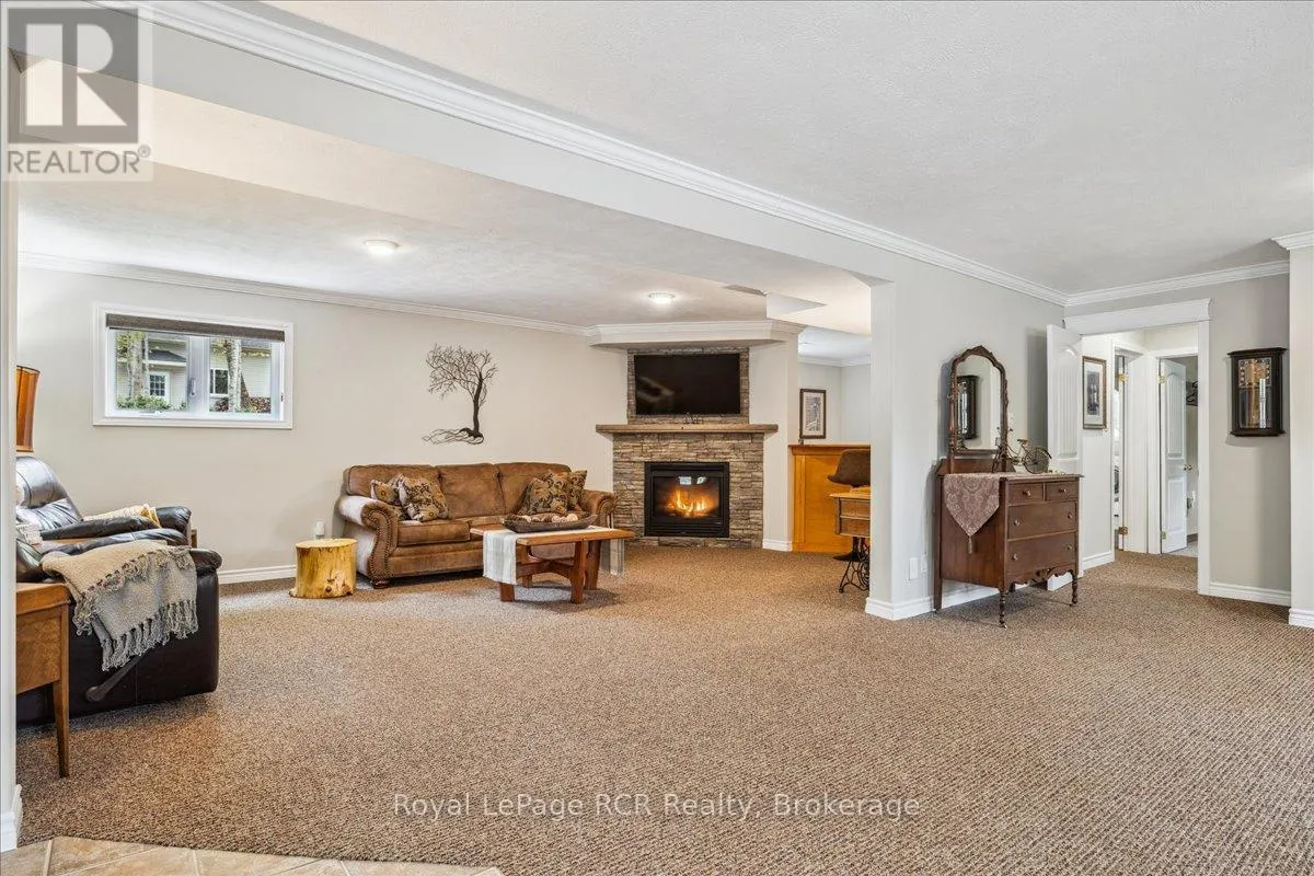103488 GREY 18 ROAD