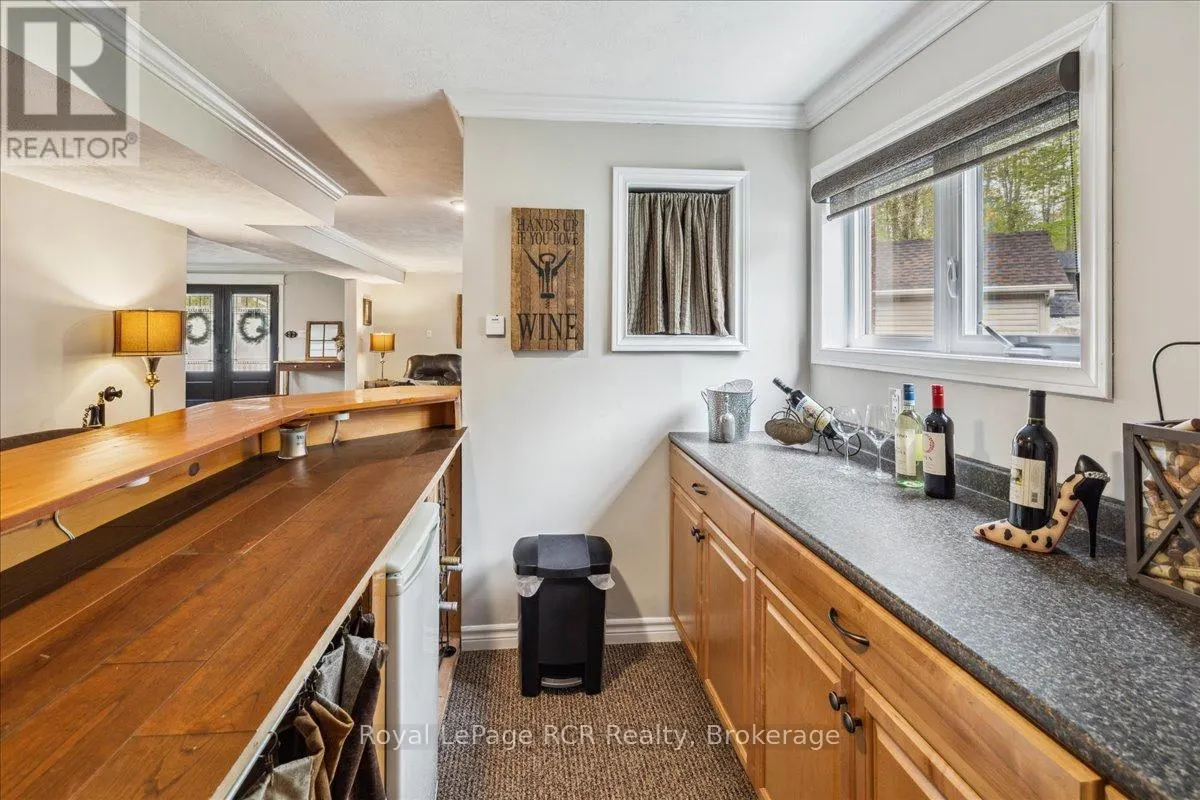 103488 GREY 18 ROAD