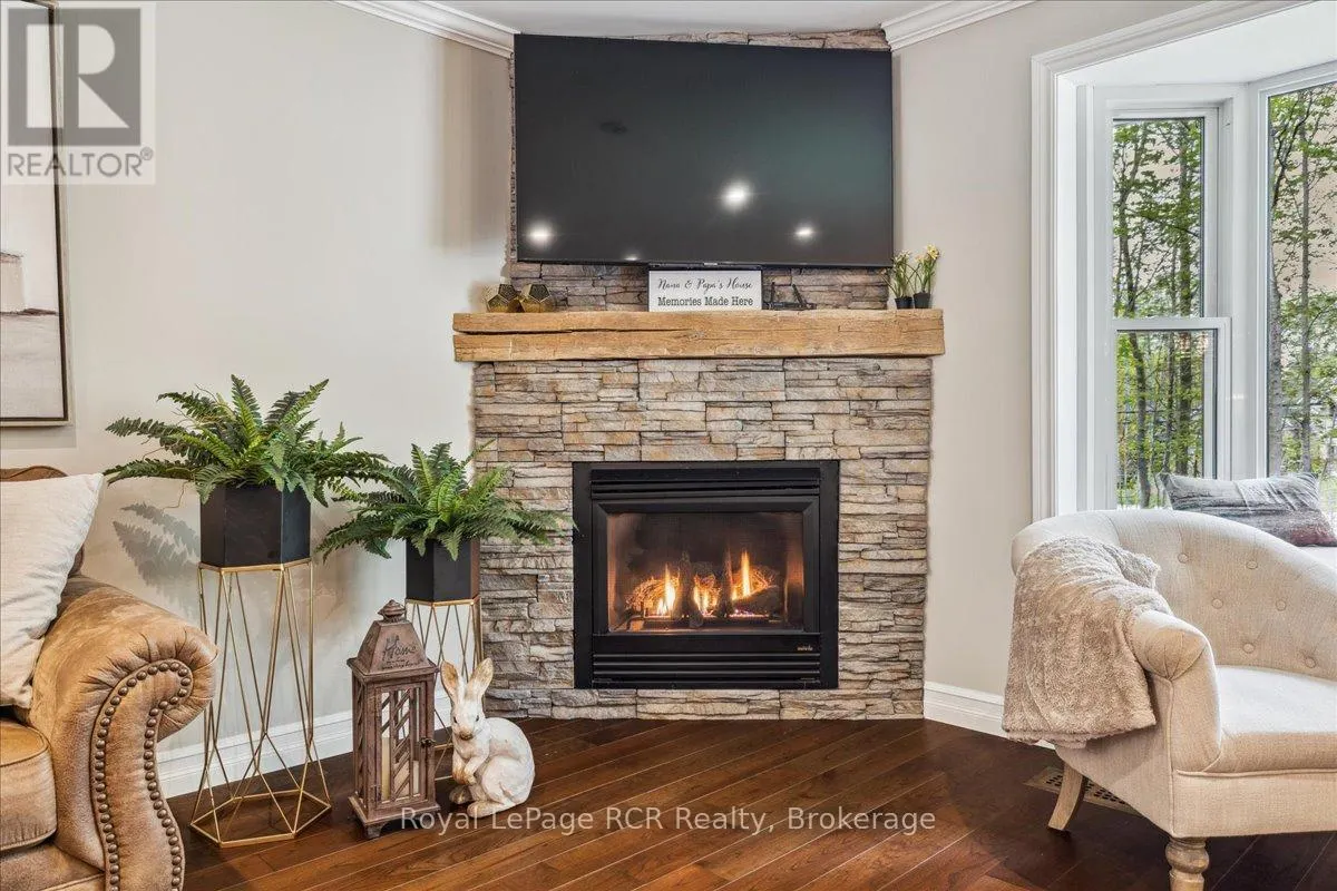 103488 GREY 18 ROAD