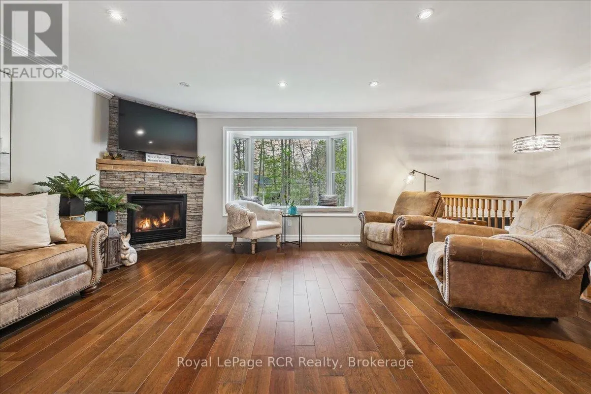 103488 GREY 18 ROAD