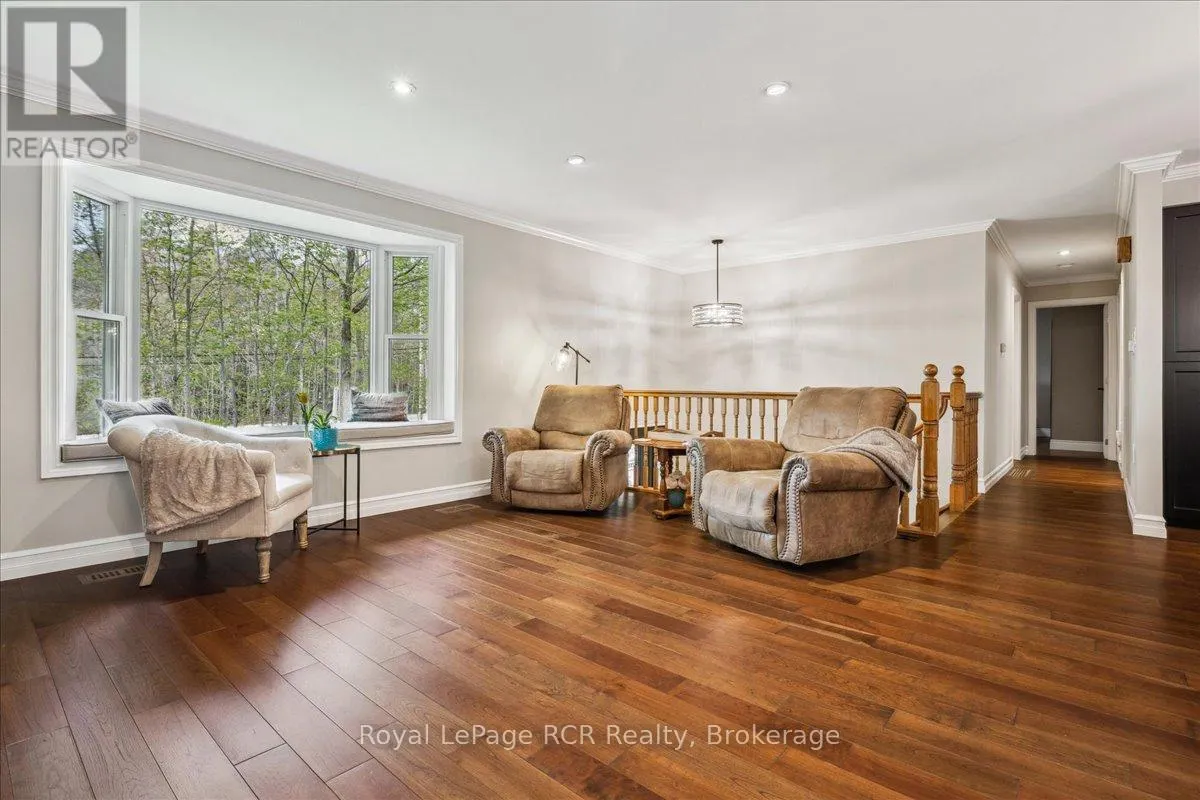 103488 GREY 18 ROAD