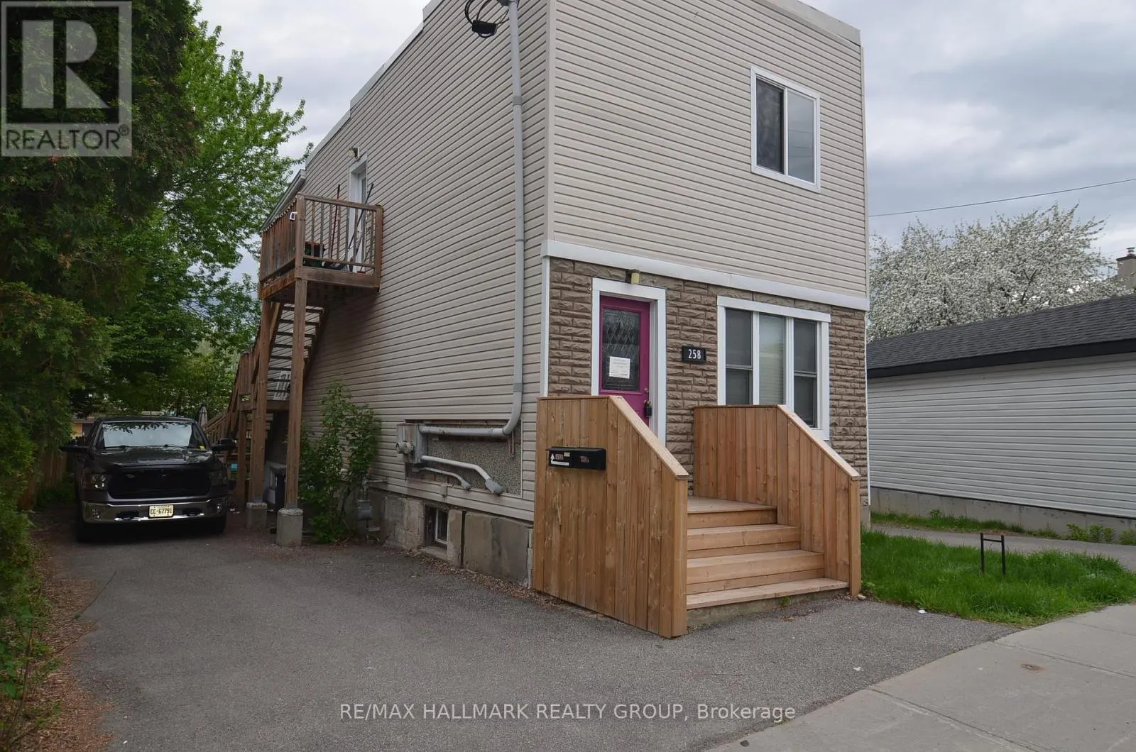 258 GRANVILLE STREET N