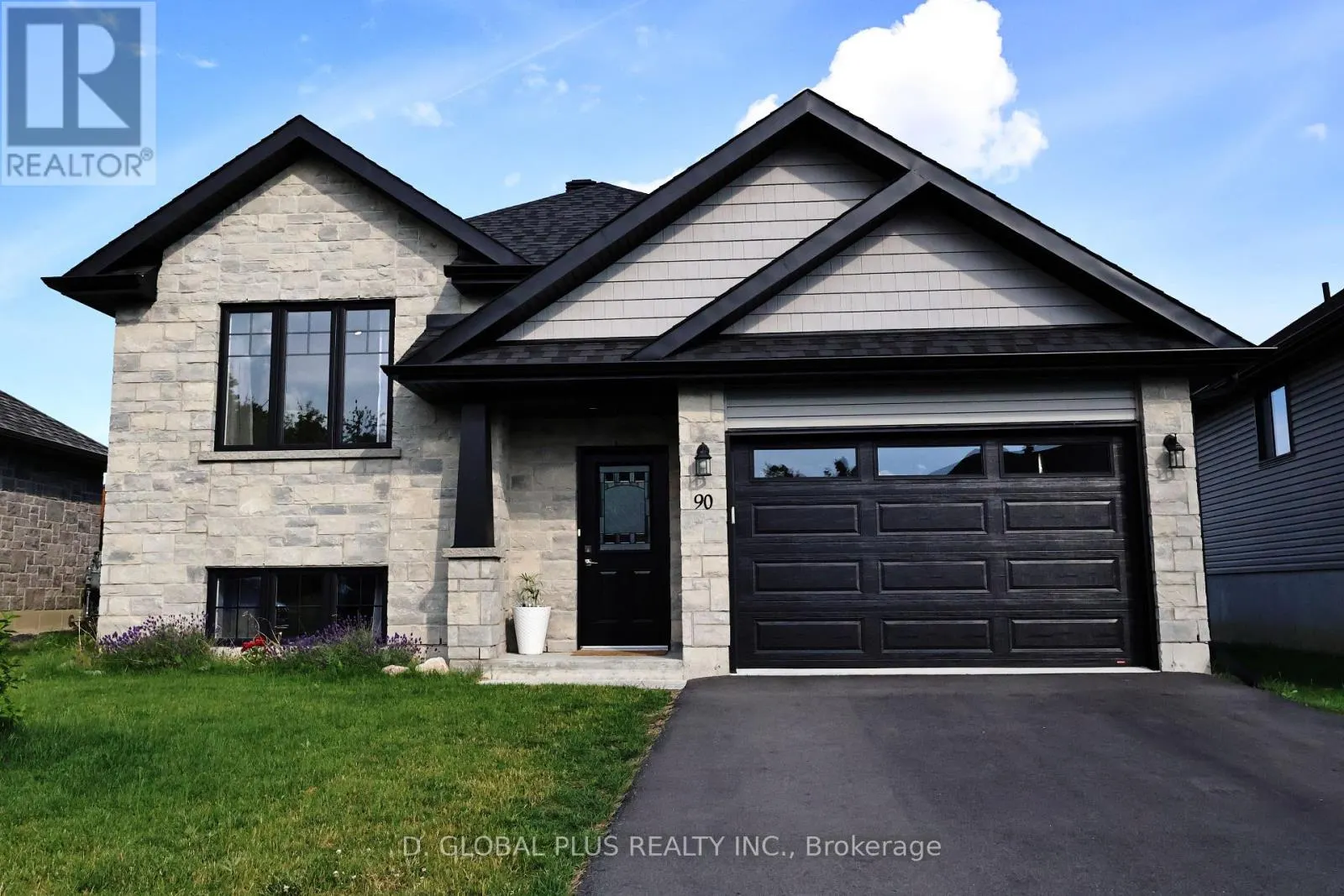 90 CAMERON CRESCENT S