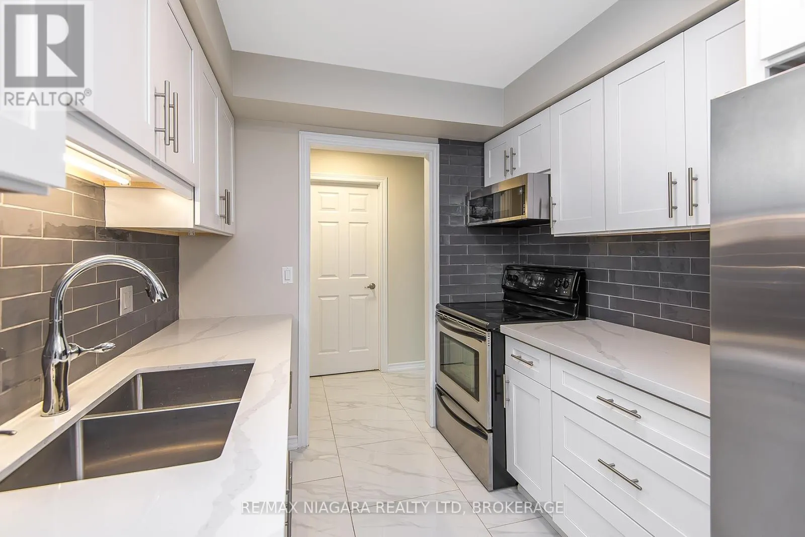 1 - 1616 PELHAM STREET, #1