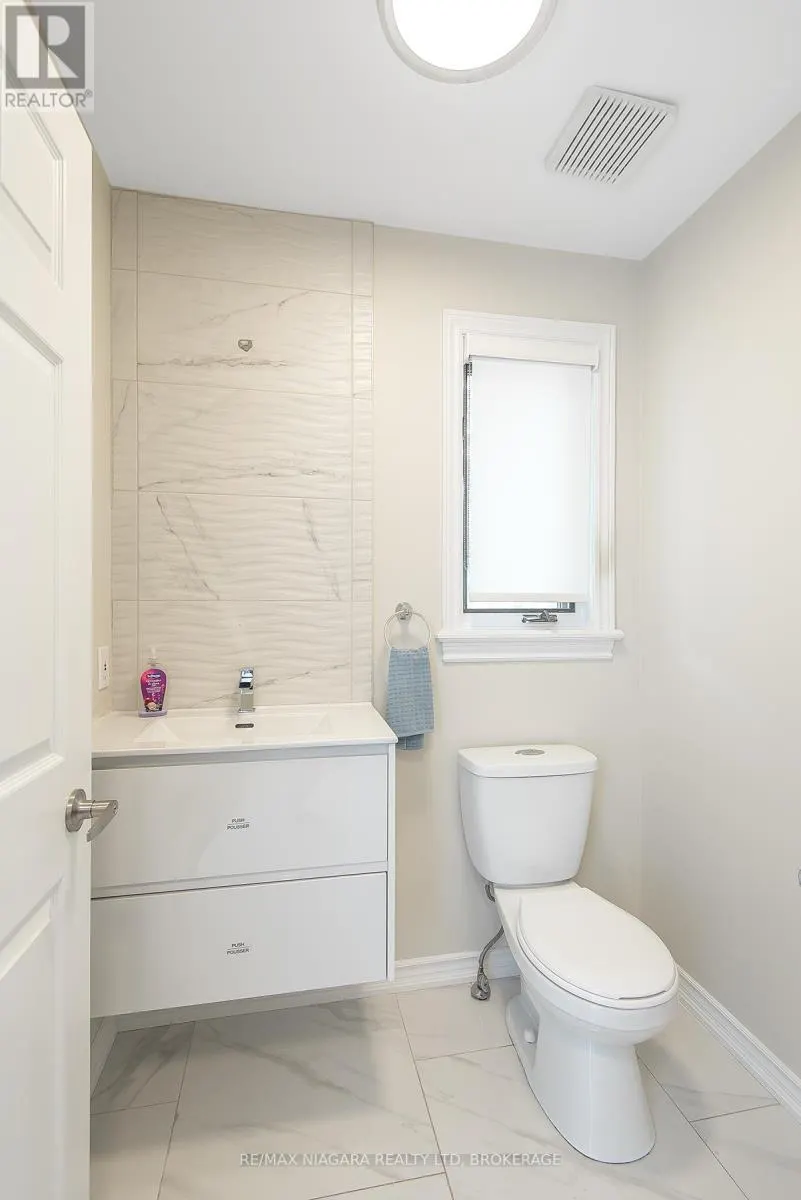 1 - 1616 PELHAM STREET, #1