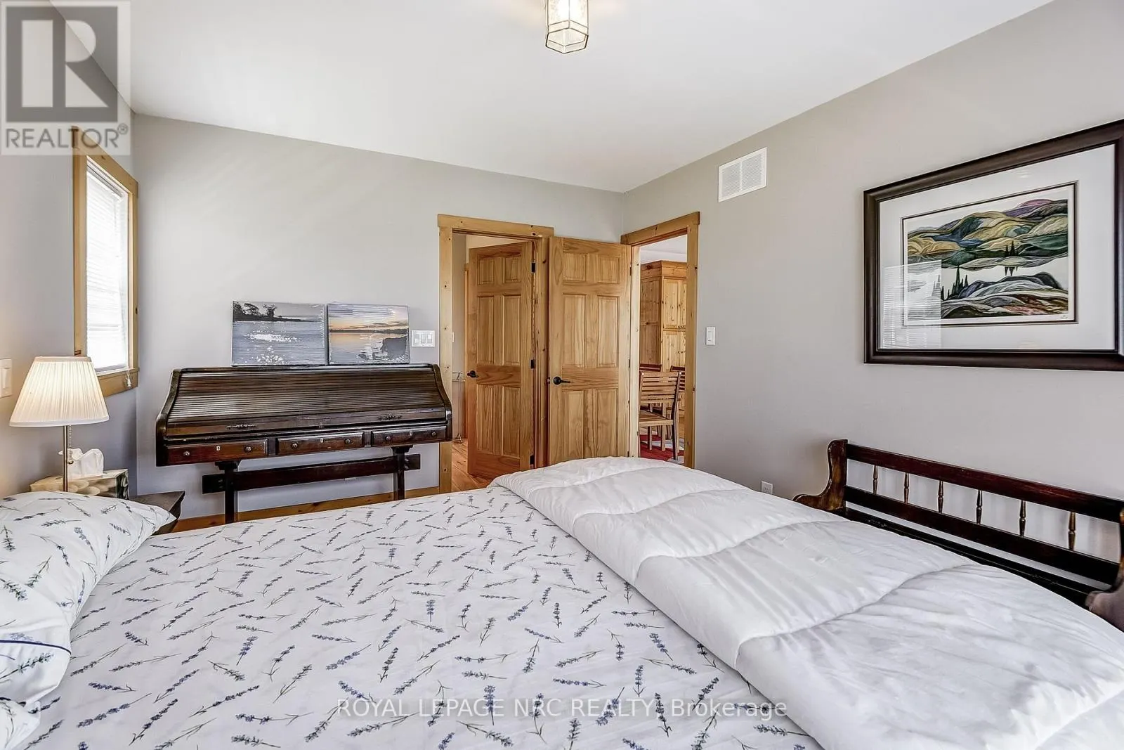 10849 LAKESHORE ROAD W