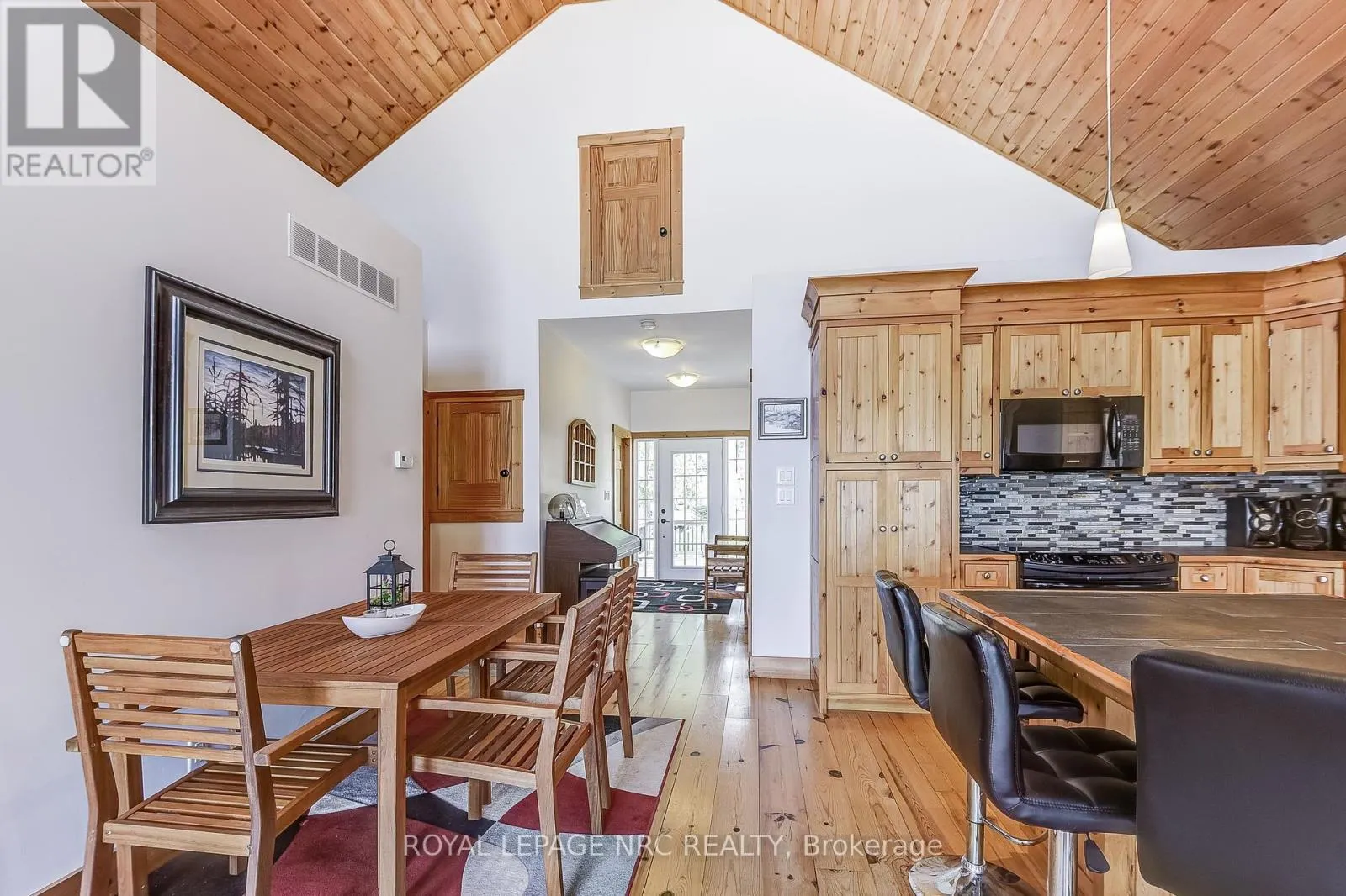 10849 LAKESHORE ROAD W