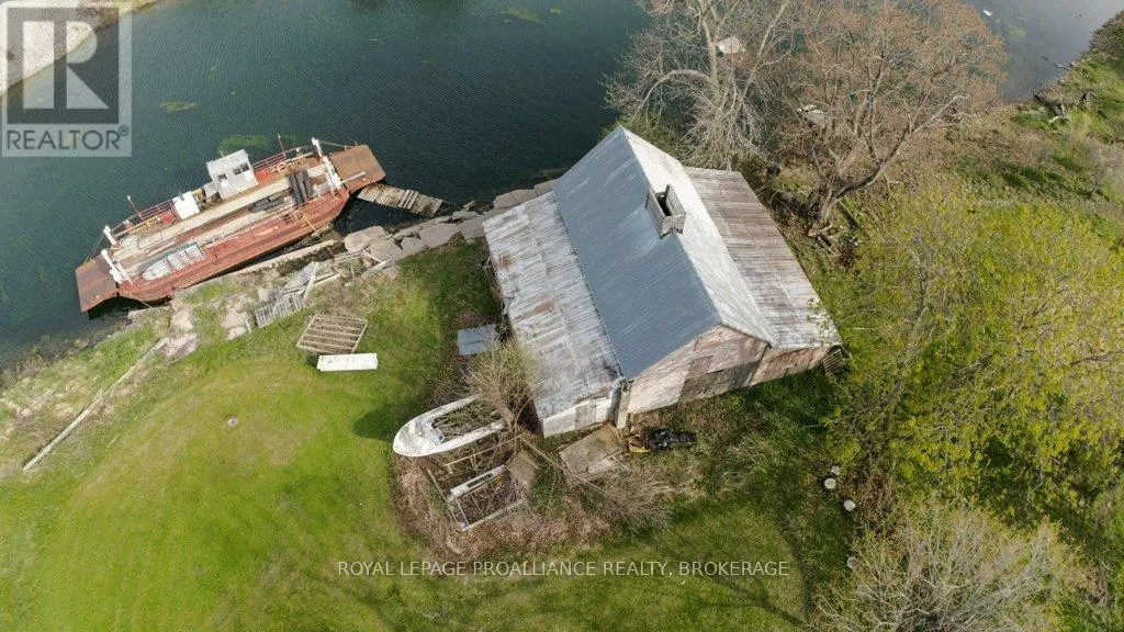 39 FISHERMAN'S COVE LANE