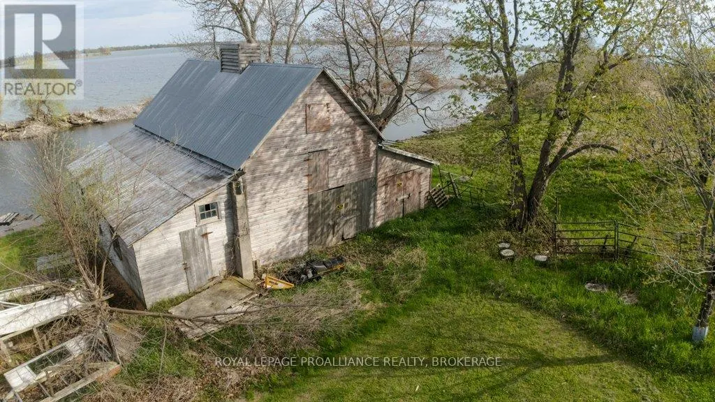 39 FISHERMAN'S COVE LANE