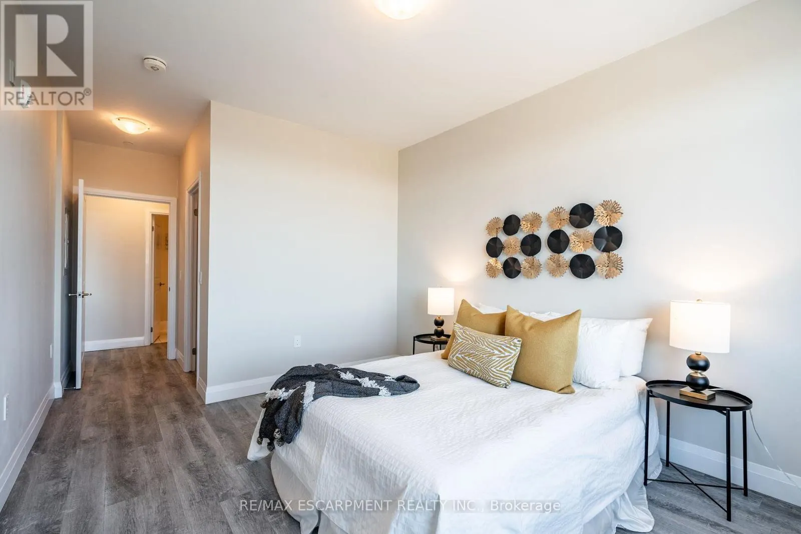 441 - 1 REDFERN AVENUE