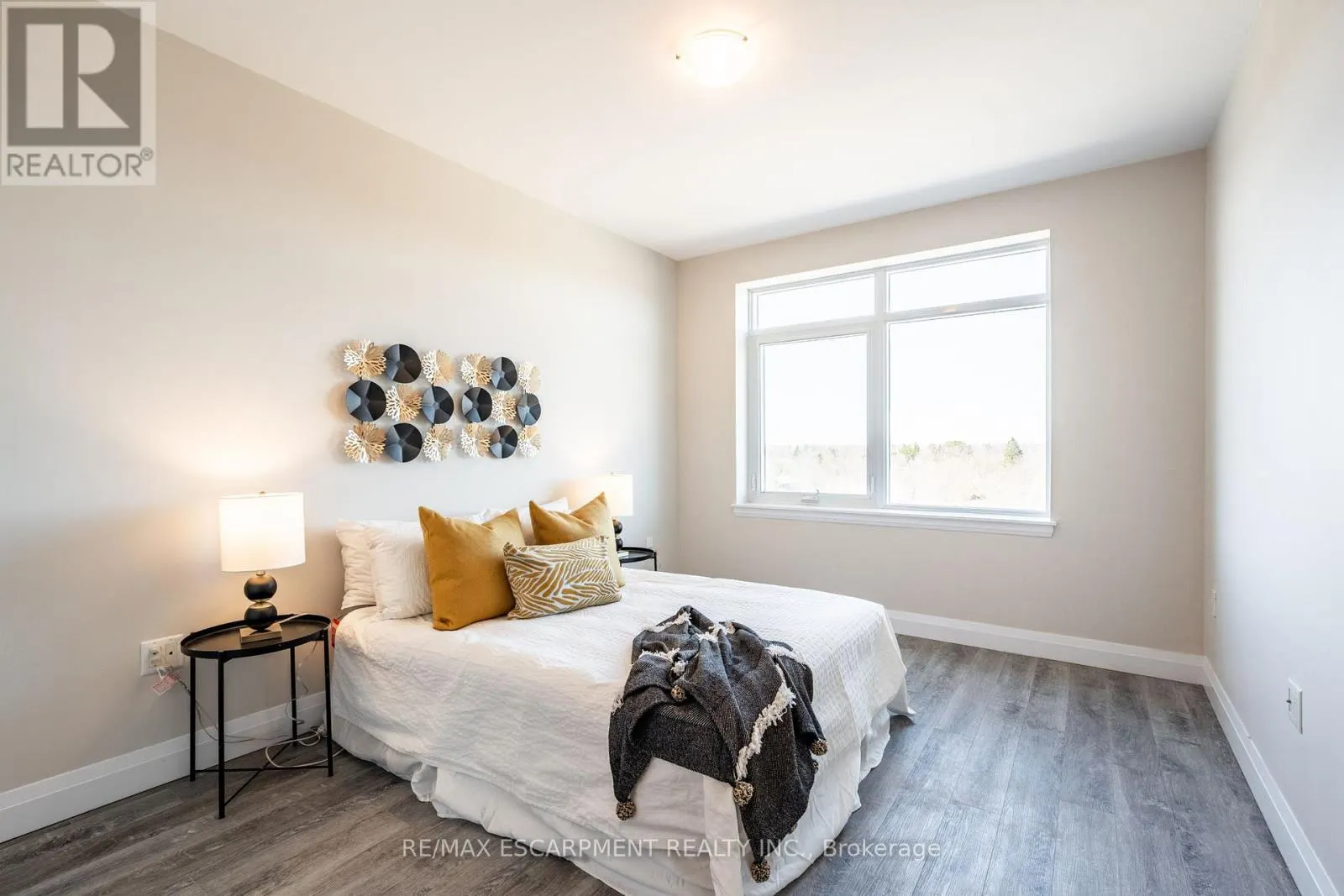 441 - 1 REDFERN AVENUE