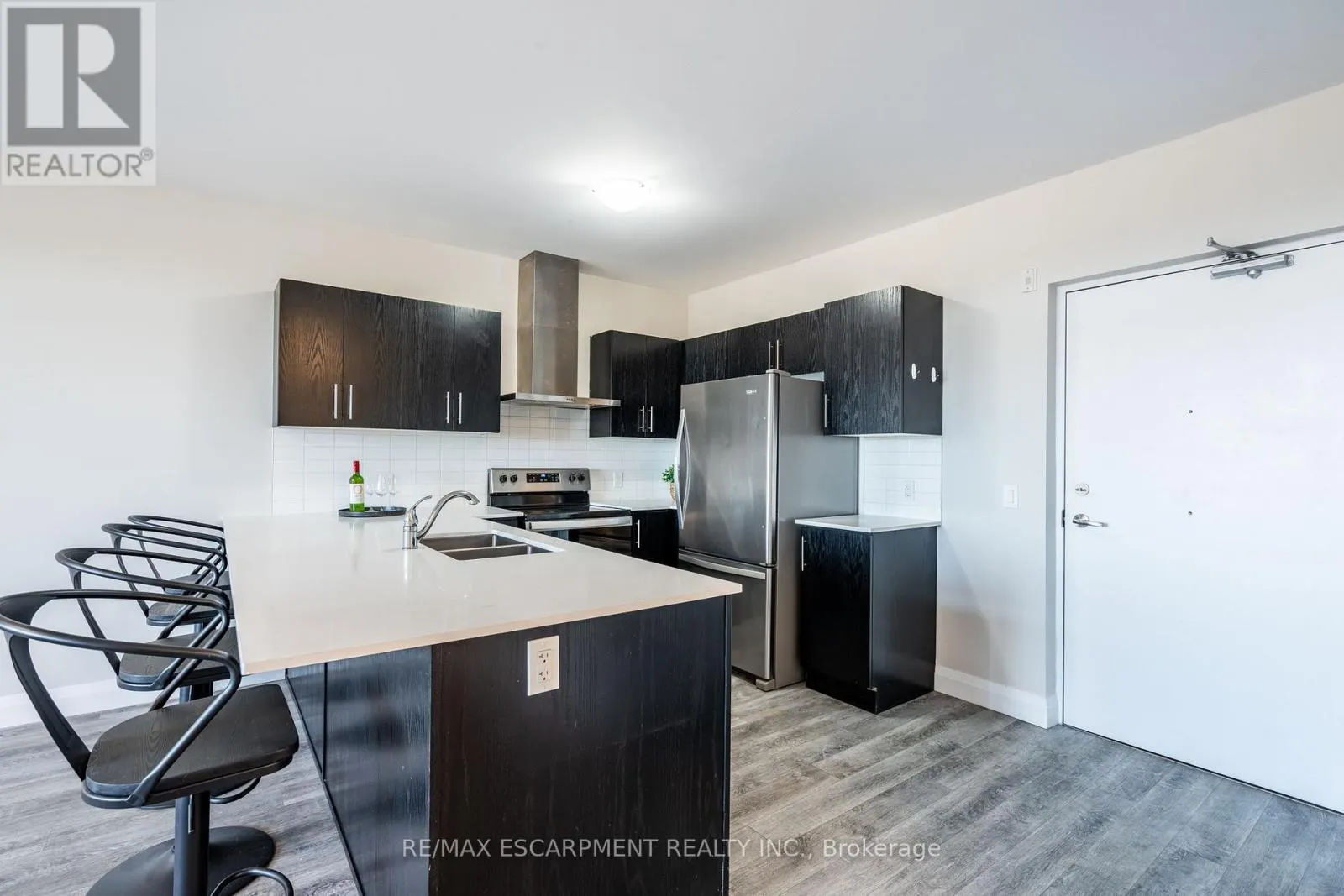 441 - 1 REDFERN AVENUE