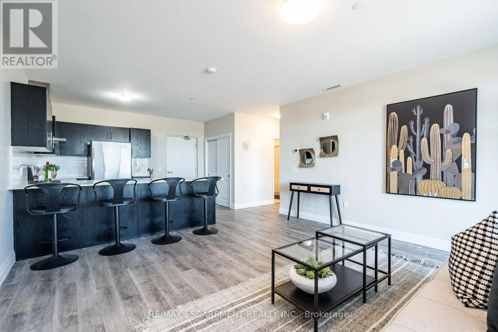441 - 1 REDFERN AVENUE