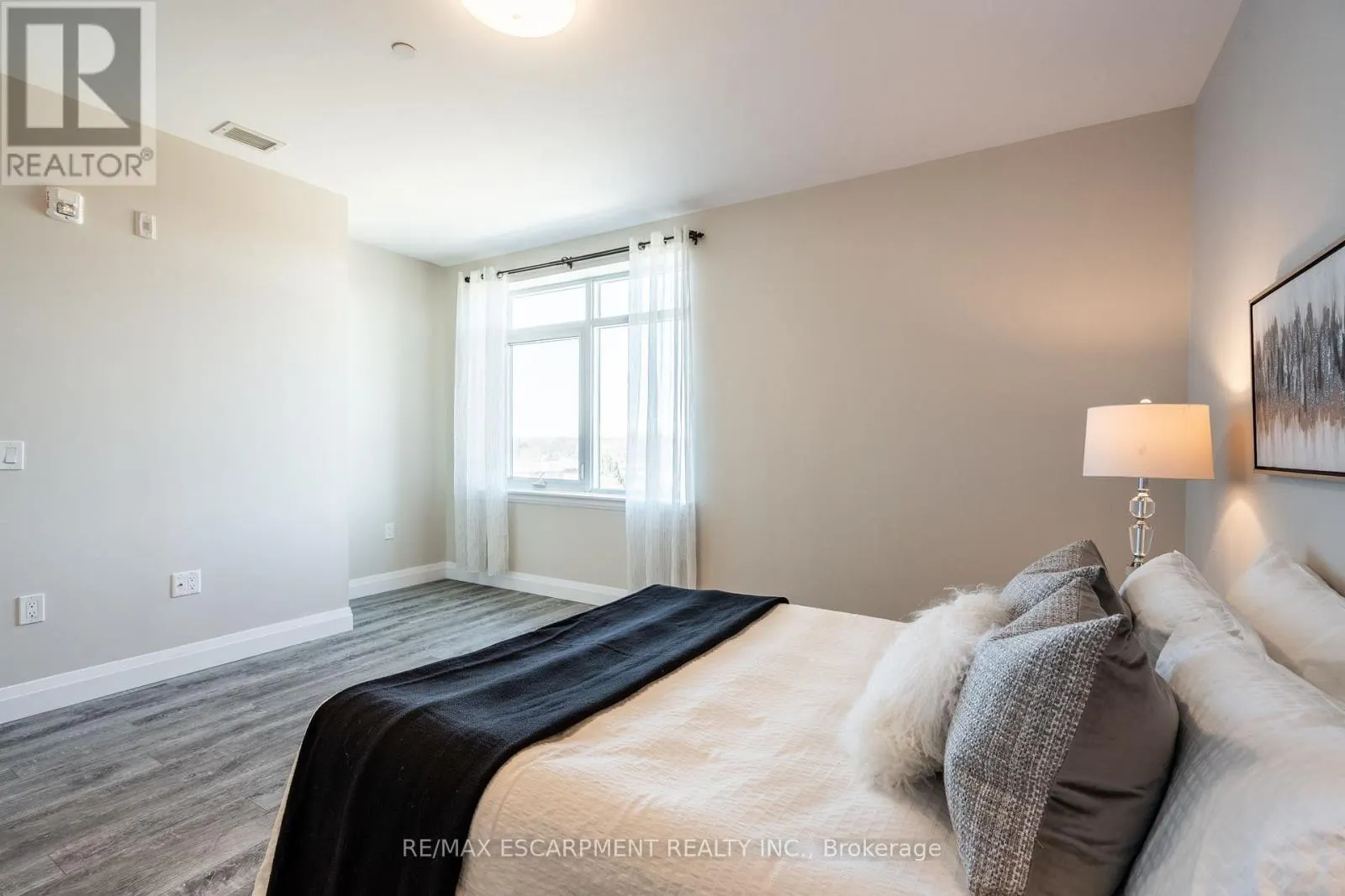441 - 1 REDFERN AVENUE