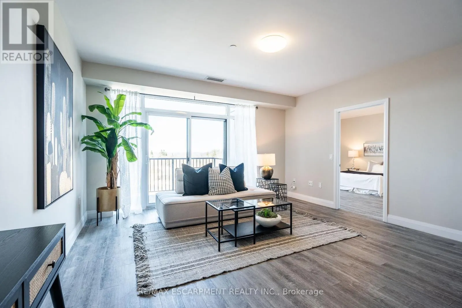 441 - 1 REDFERN AVENUE