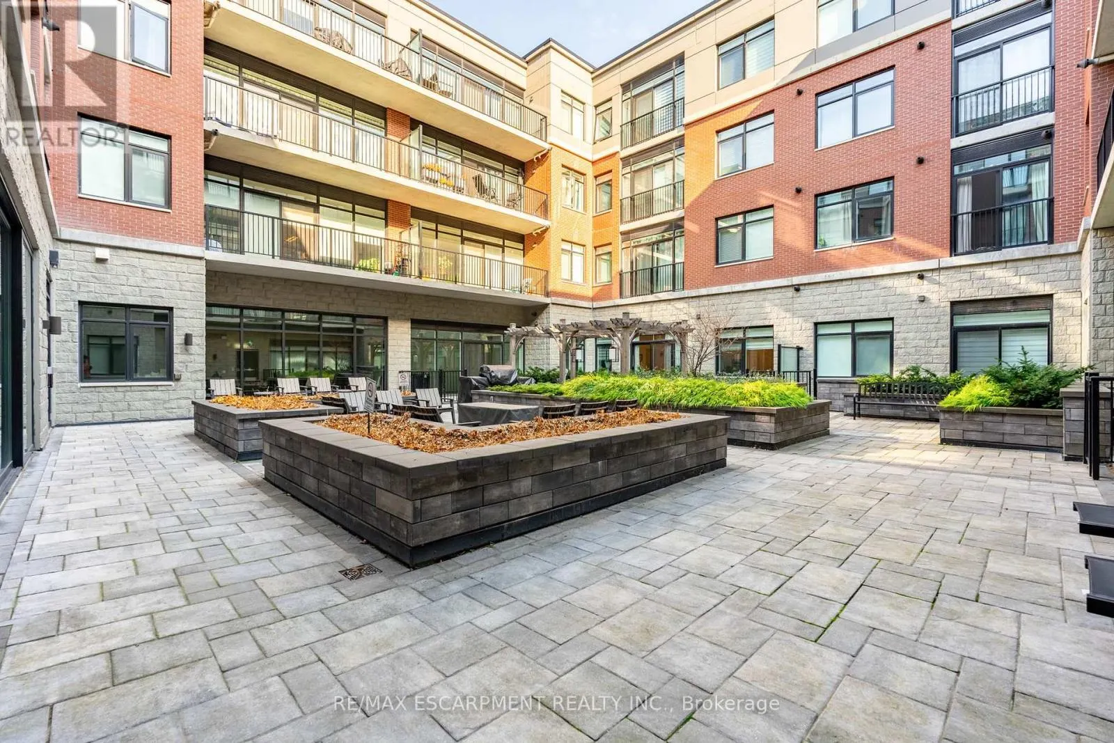 441 - 1 REDFERN AVENUE