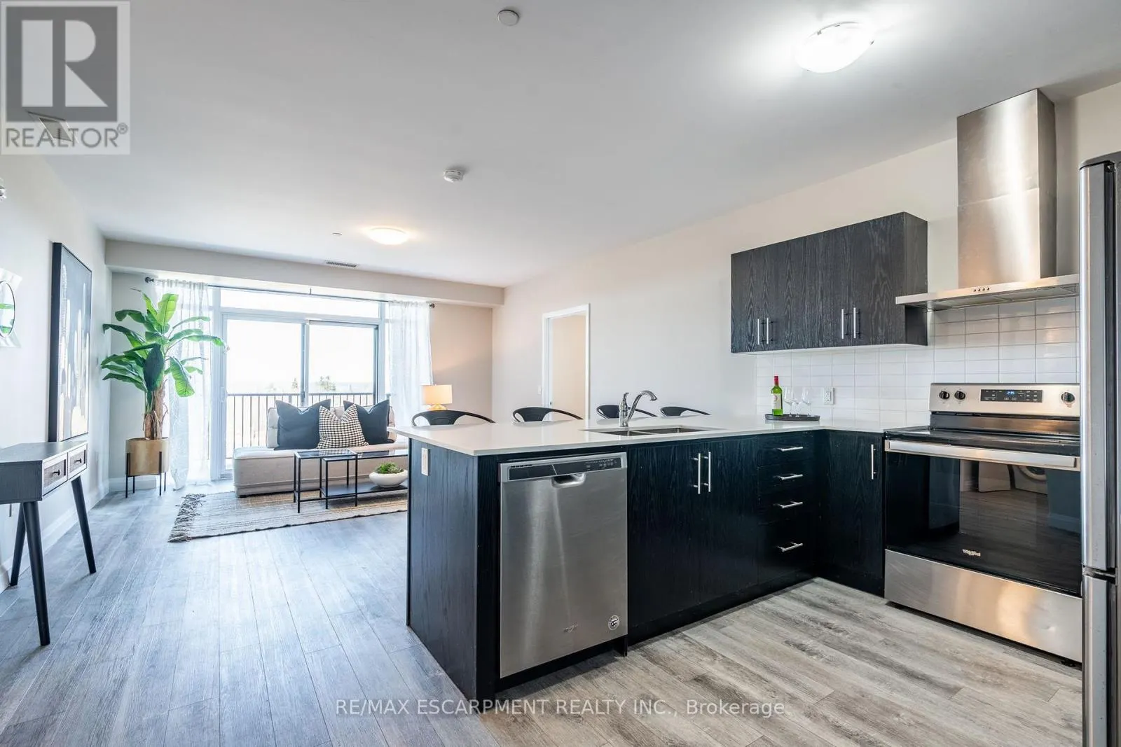 441 - 1 REDFERN AVENUE