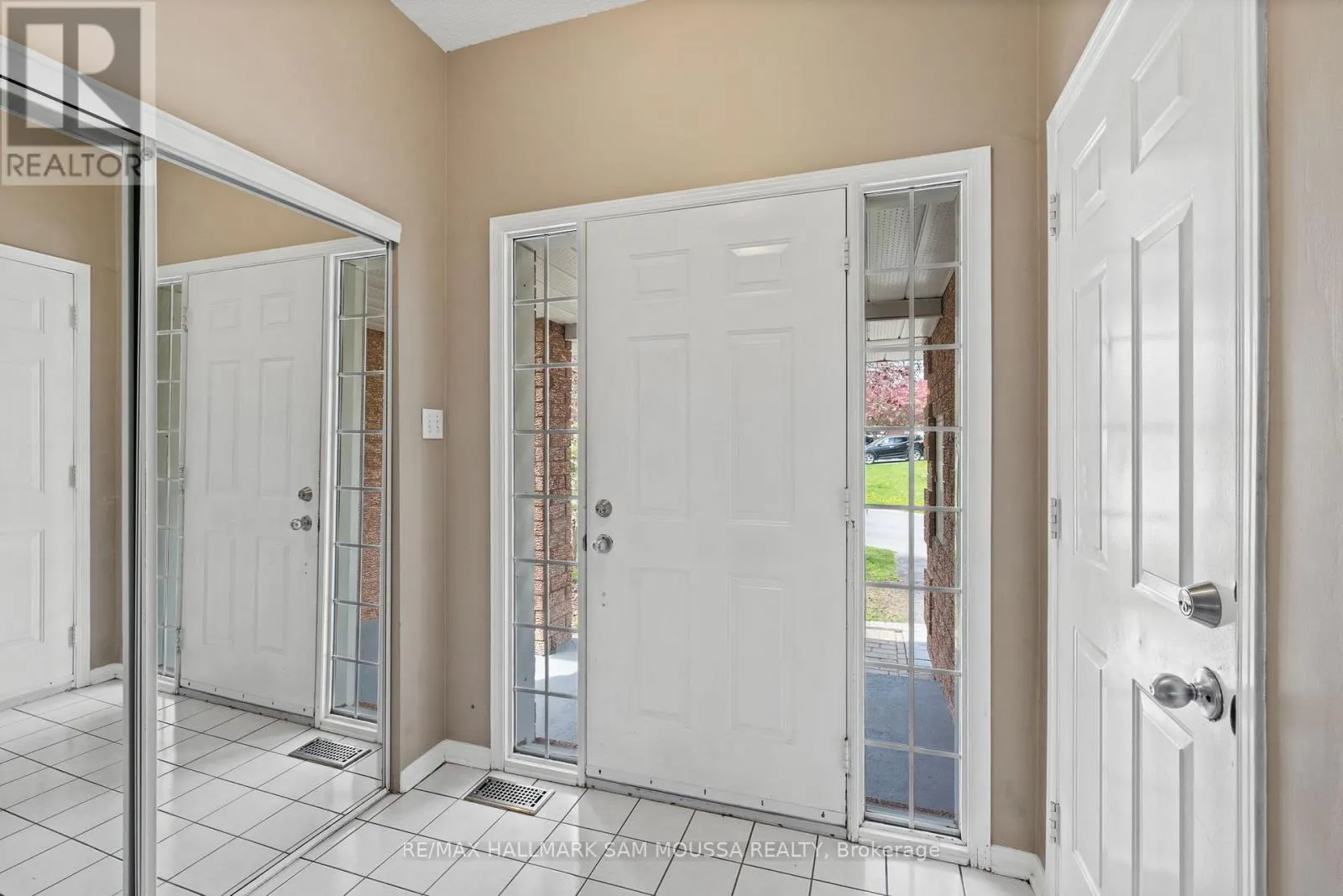 11 HIGHMONT COURT