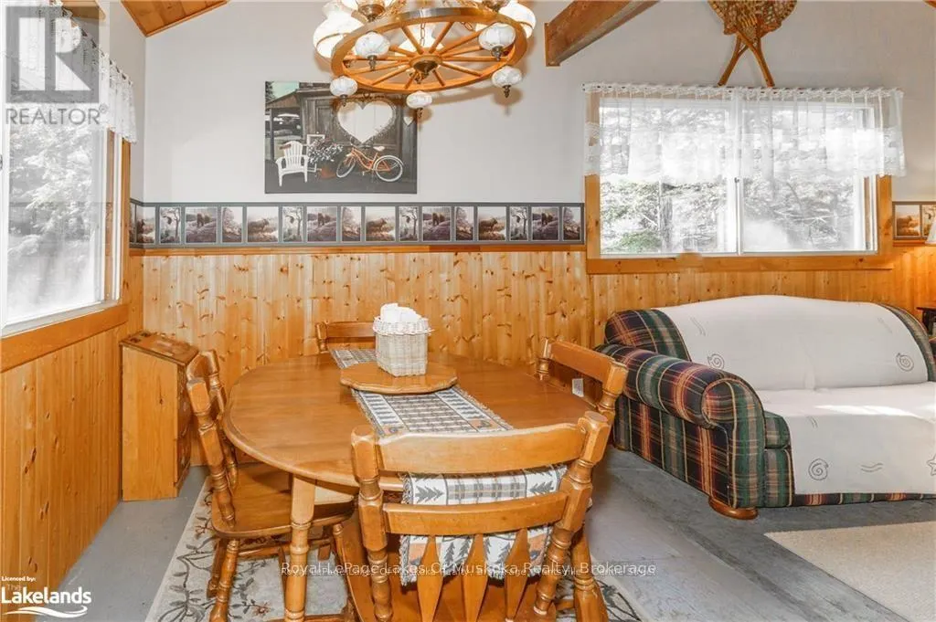 32 MAPLE LEAF DRIVE