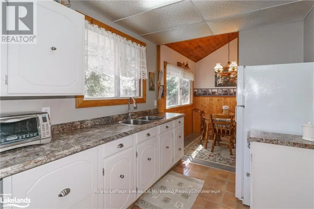 32 MAPLE LEAF DRIVE